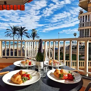 Amplio Apartamento Con Terraza En Primera Linea De Playa Apartamento
